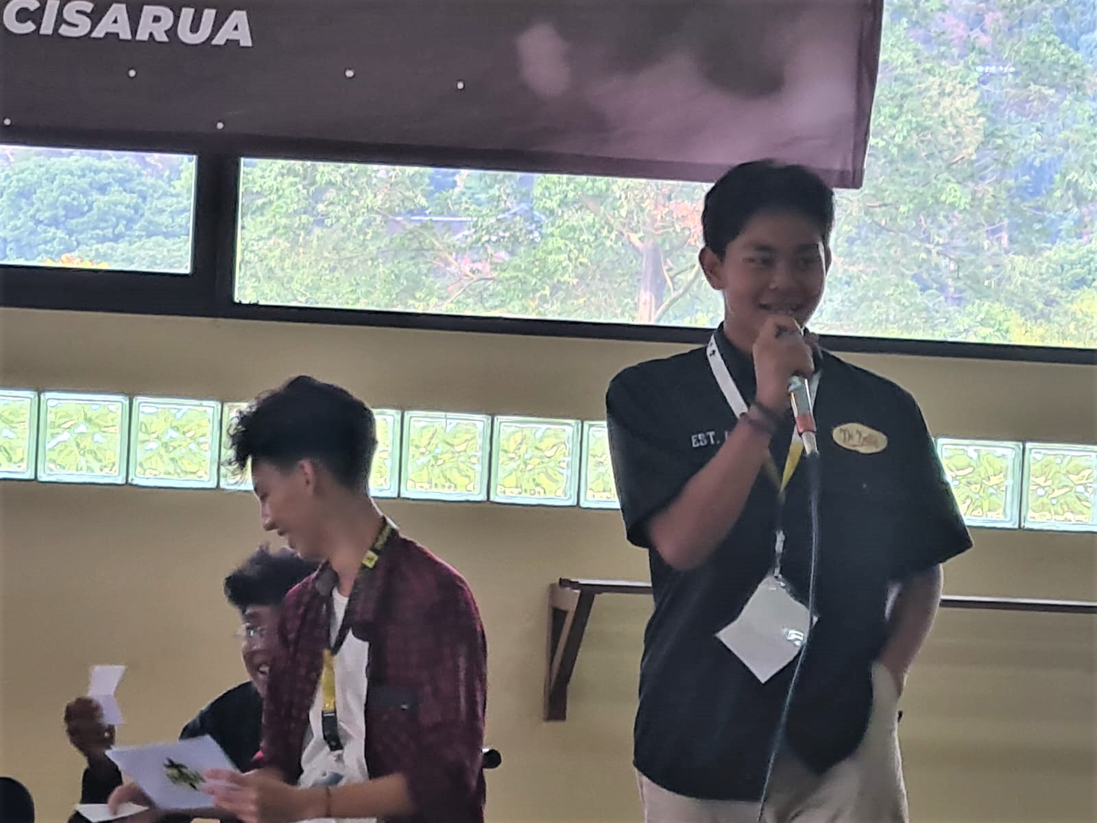 Sharing session, baju misdinar terbakar saat bertugas, karena menempel pada wirug yg dibawa. Sebagai pembelajaran dan antisipasi bagi Misdinar. (2)